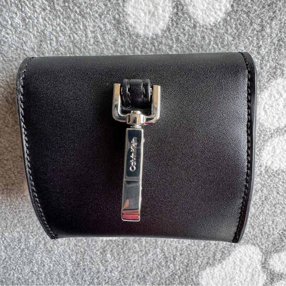 Calvin Klein AirPods Case w/ Clip - Picture 9 of 10